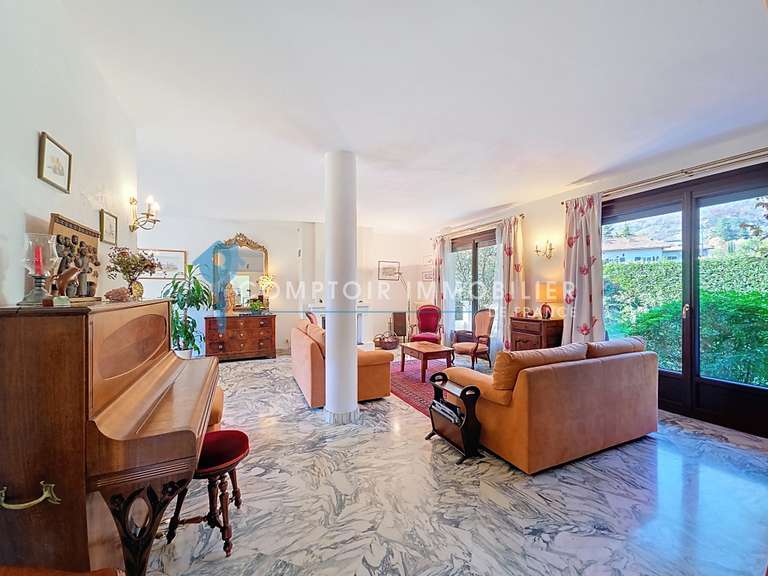 Maison Crolles - 8 chambres - 280m²