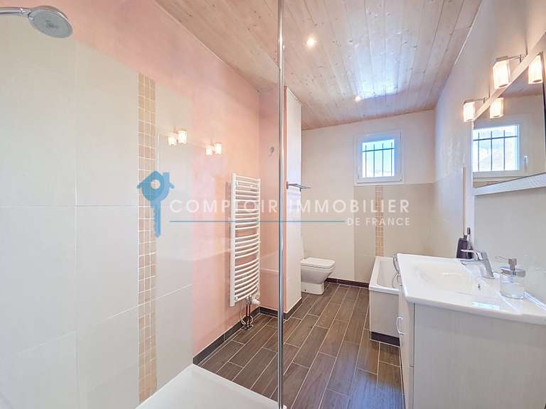 Maison Crolles - 8 chambres - 280m²