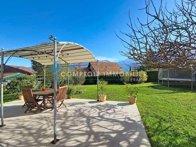 Maison Crolles - 8 chambres - 280m²