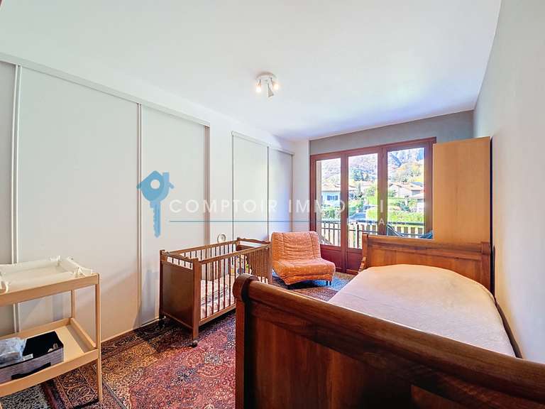 Maison Crolles - 8 chambres - 280m²