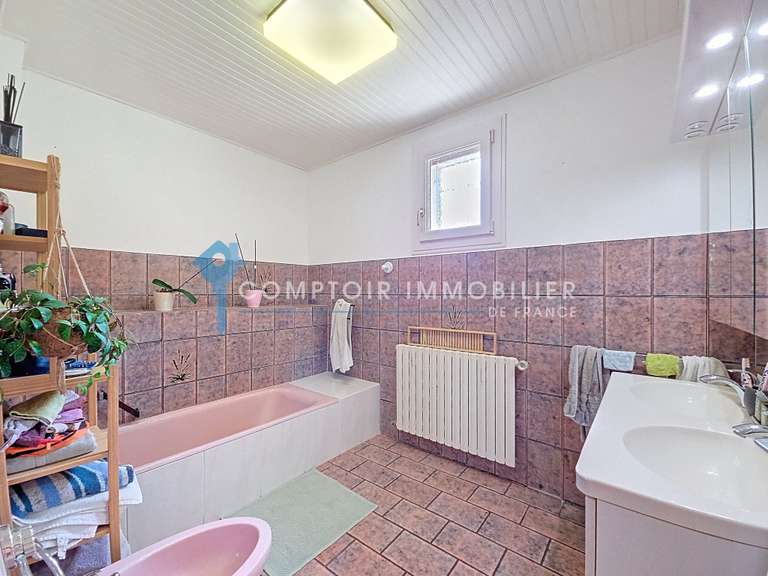 Maison Crolles - 4 chambres - 150m²