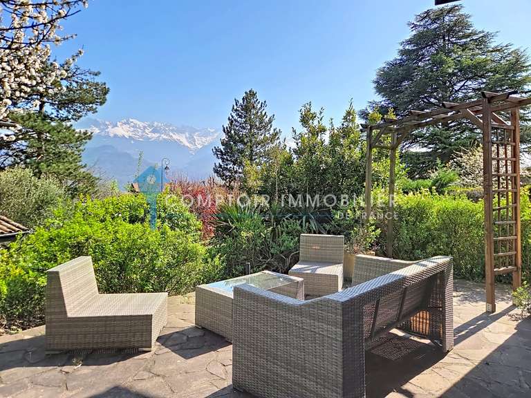 Maison Crolles - 4 chambres - 150m²