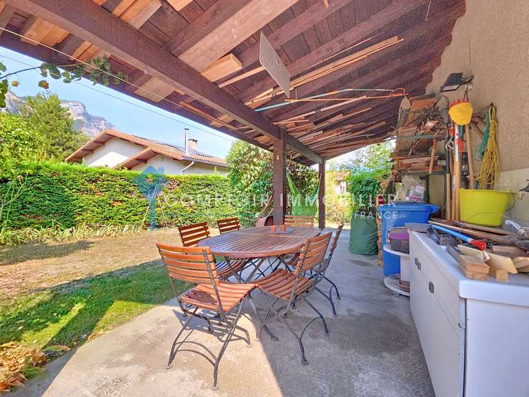 Maison Crolles - 4 chambres - 150m²