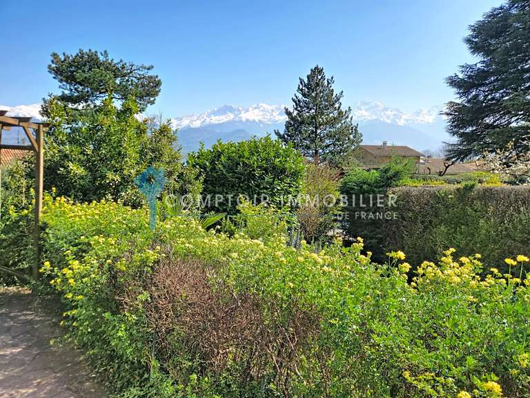 Maison Crolles - 4 chambres - 150m²