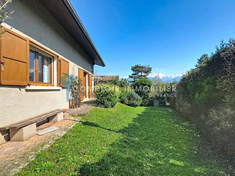 Maison Crolles - 4 chambres - 150m²