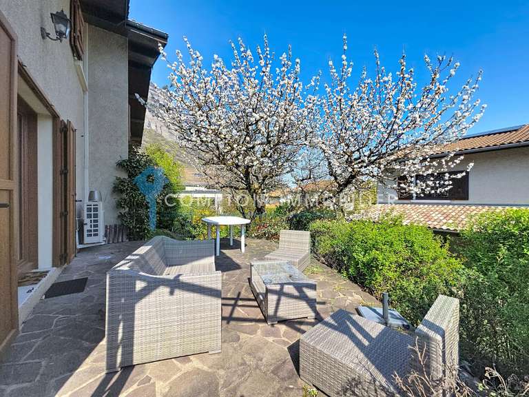 Maison Crolles - 4 chambres - 150m²