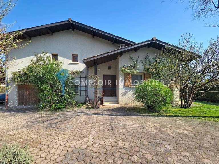 Maison Crolles - 4 chambres - 150m²