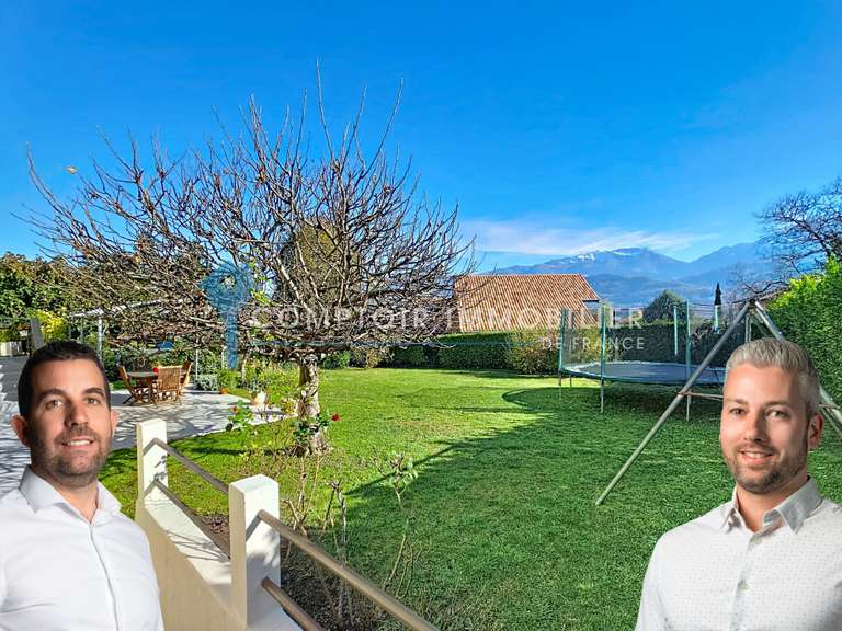 Maison Crolles - 8 chambres - 280m²