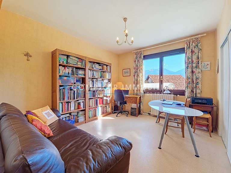 Maison Crolles - 8 chambres - 280m²