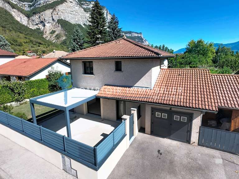 Maison Crolles - 3 chambres - 100m²
