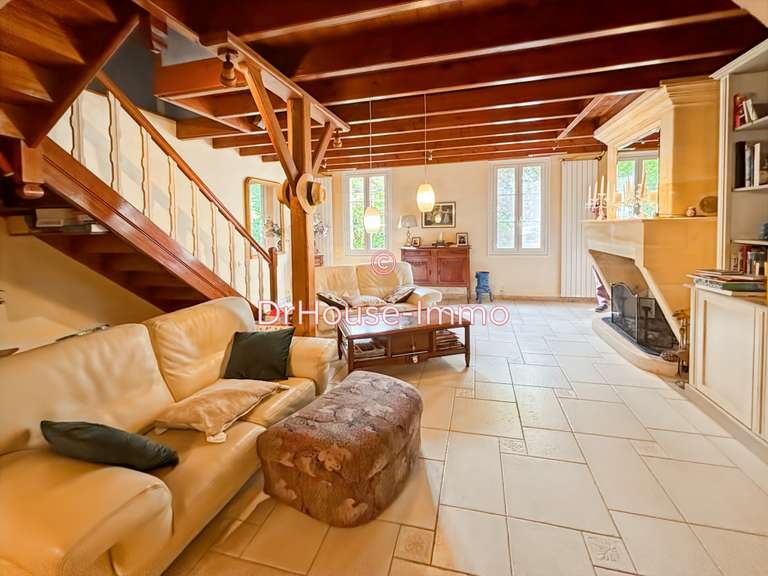 Villa Cubnezais - 5 bedrooms - 260m²