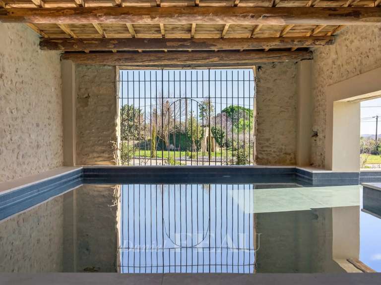 Maison Cucuron - 5 chambres - 520m²