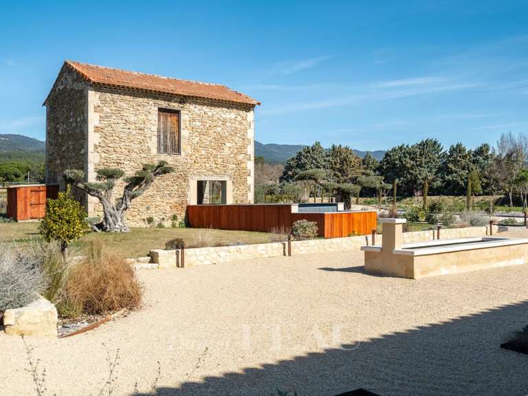 Maison Cucuron - 5 chambres - 520m²