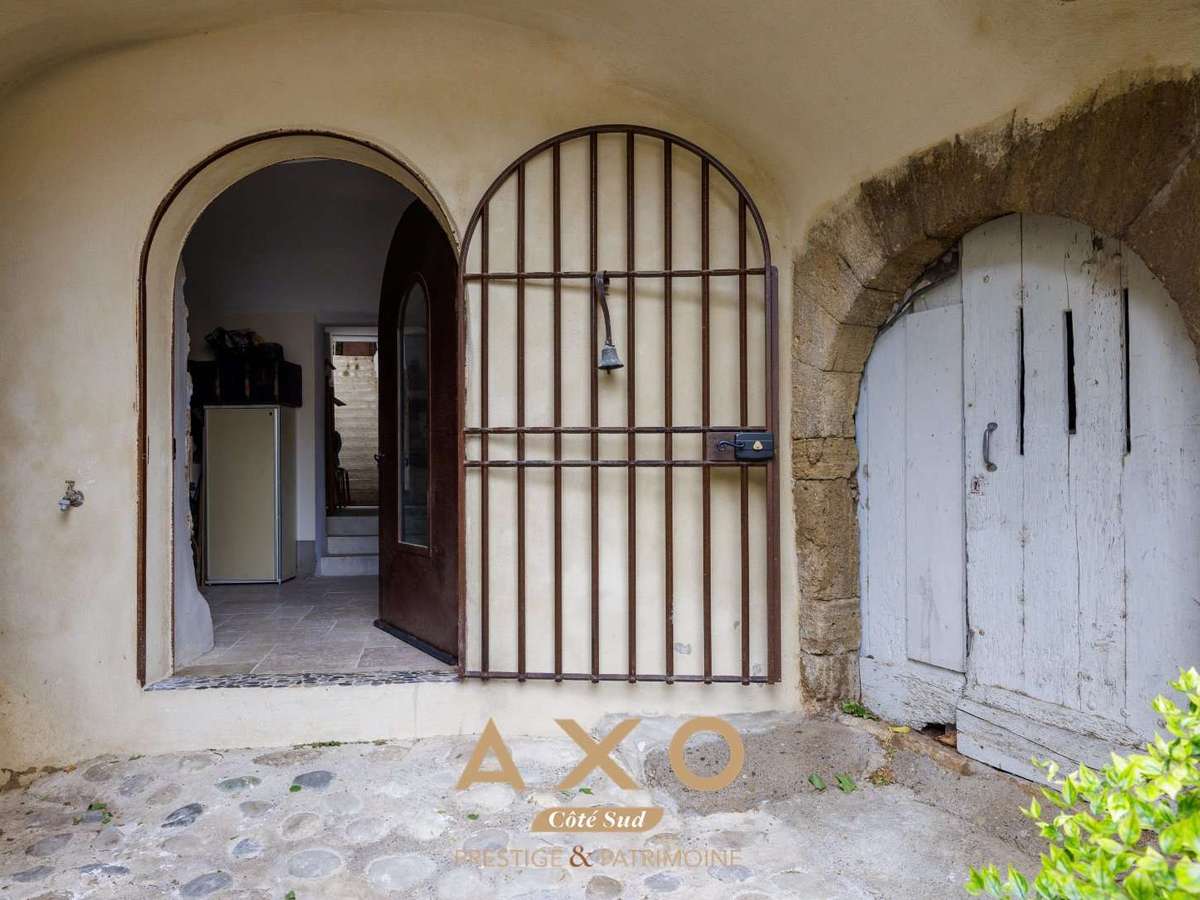 Maison Cucuron