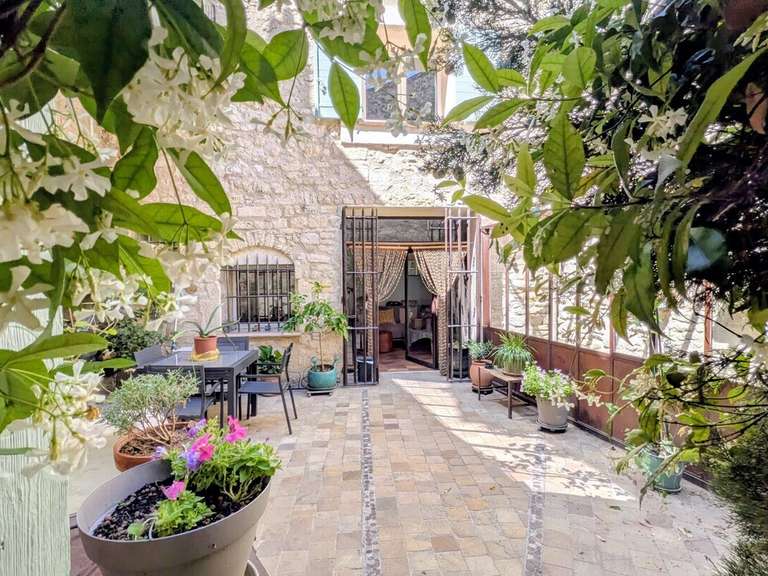 Villa Cucuron - 2 chambres - 146m²