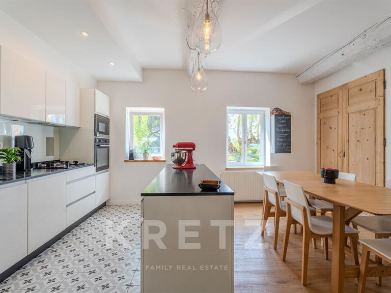 House Curis-au-Mont-d'Or - 5 bedrooms - 296m²