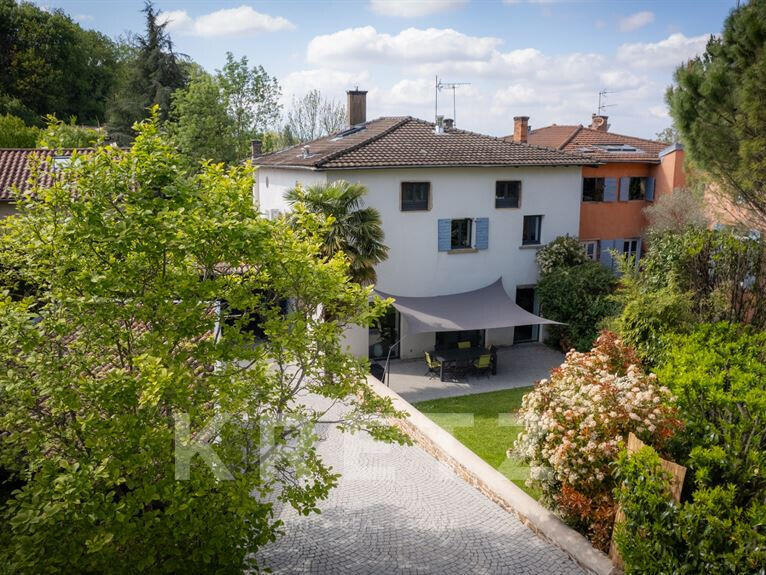 House Curis-au-Mont-d'Or - 5 bedrooms - 296m²