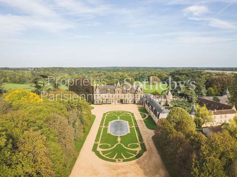 Château Curzay-sur-Vonne - 2900m²