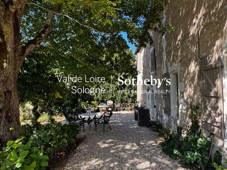Maison Cussay - 3 chambres - 231m²