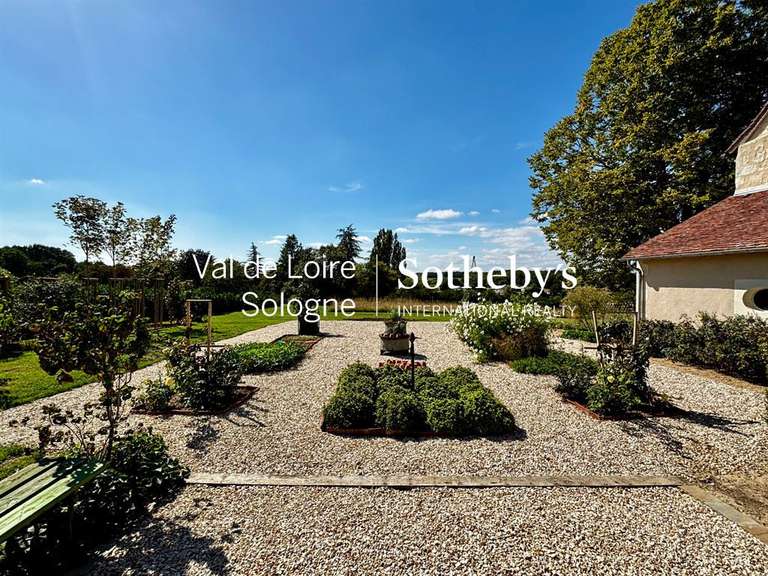 Maison Cussay - 3 chambres - 231m²