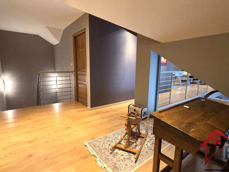 Villa Cussey-sur-l'Ognon - 5 chambres - 274m²