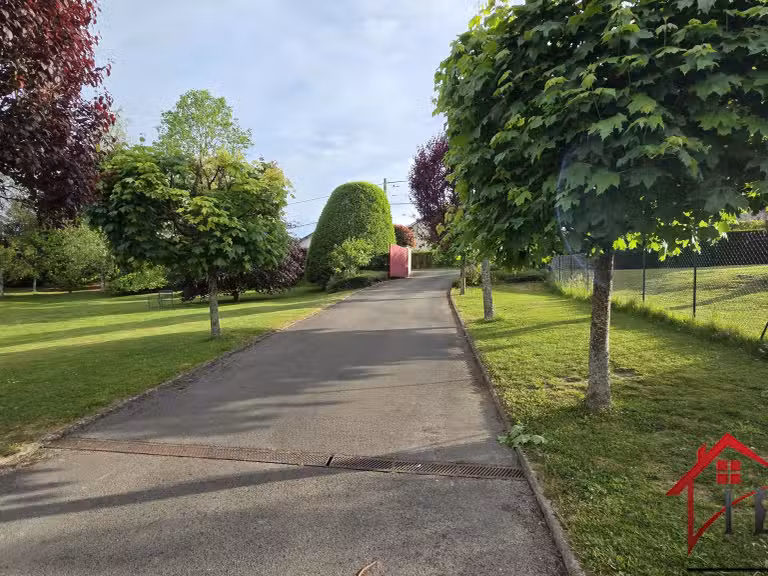 Villa Cussey-sur-l'Ognon - 5 chambres - 274m²