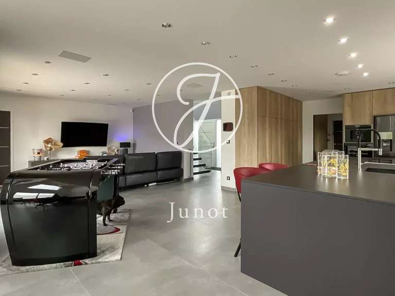 Maison Cysoing - 5 chambres - 386m²