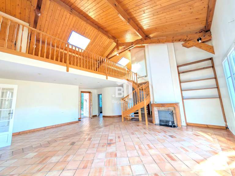Maison Dardilly - 7 chambres - 228m²