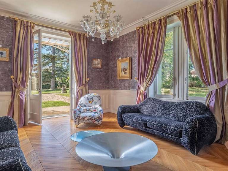 Maison Dardilly - 8 chambres - 600m²