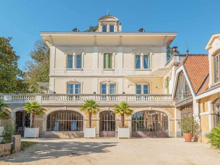 Maison Dardilly - 8 chambres - 600m²