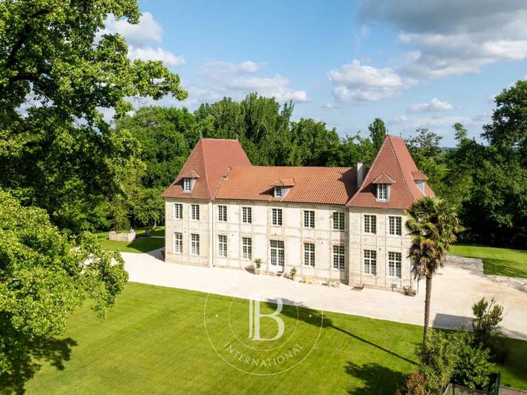 Château Dax - 8 chambres - 650m²