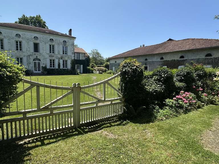 Maison Dax - 8 chambres - 390m²