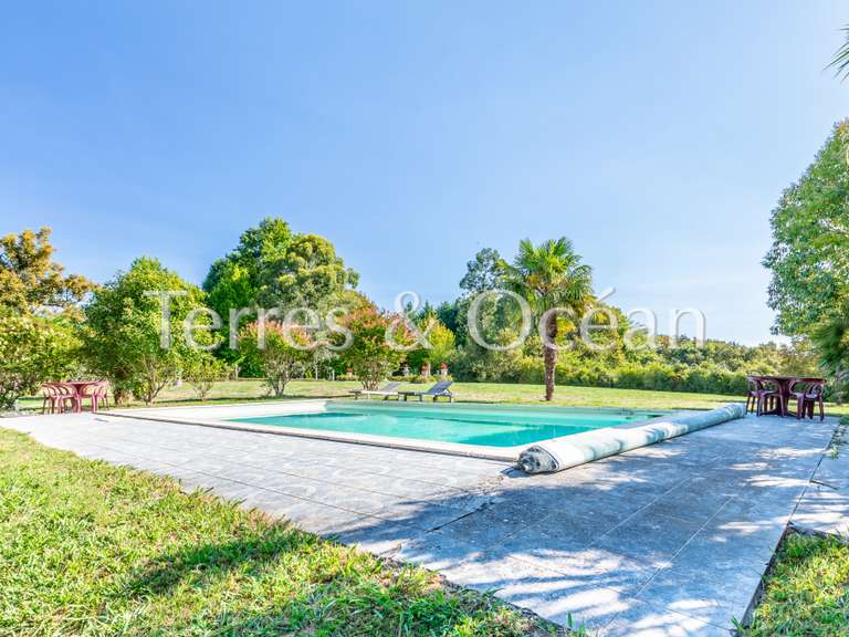 Maison Dax - 9 chambres - 452m²
