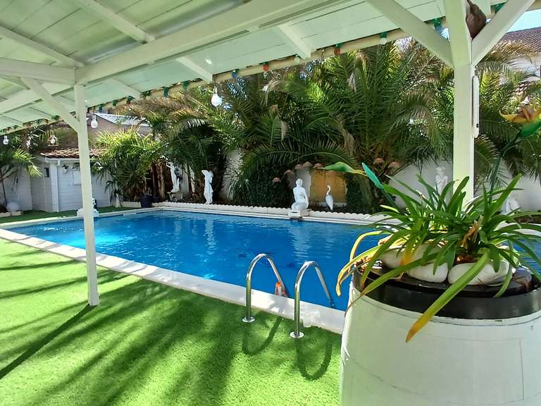 House Dax - 9 bedrooms - 735m²