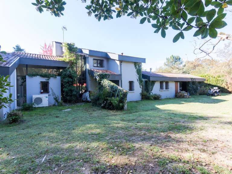 Propriété Dax - 3 chambres - 211m²