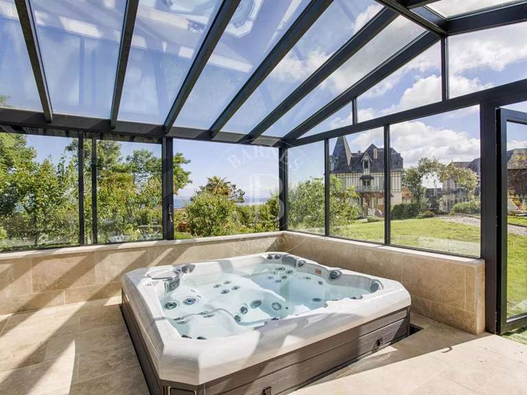 Property Deauville - 20 bedrooms