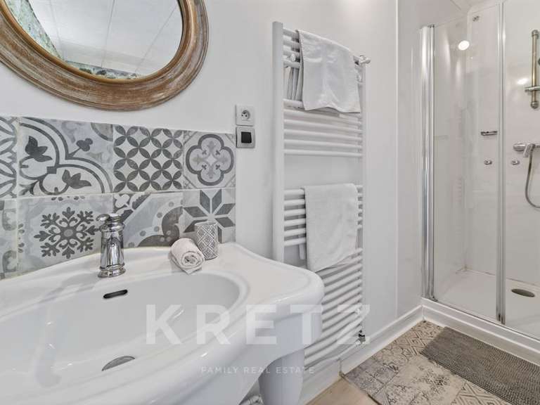 Maison Deaux - 9 chambres - 274m²