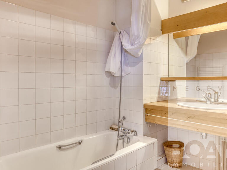 Appartement Demi-Quartier - 4 chambres - 100m²