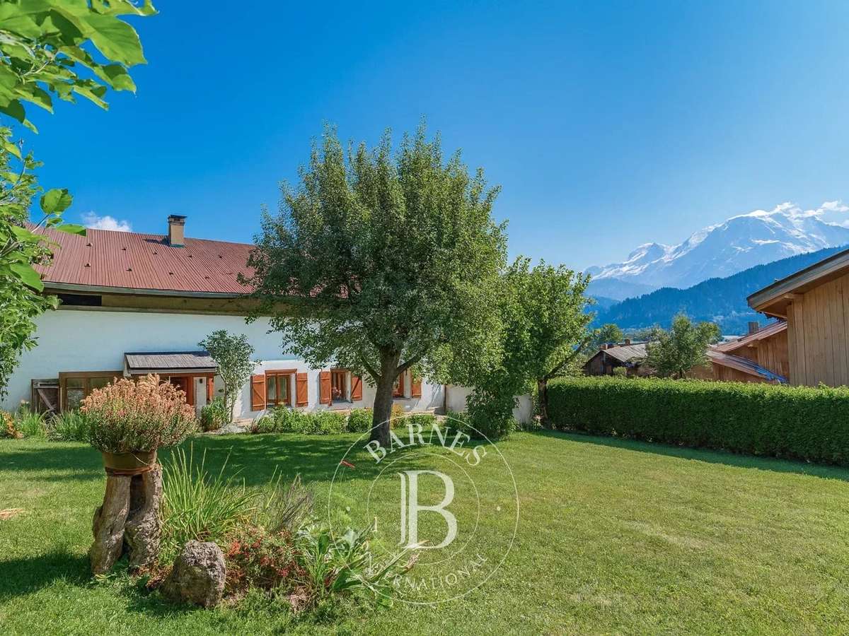 Unusual property Demi-Quartier