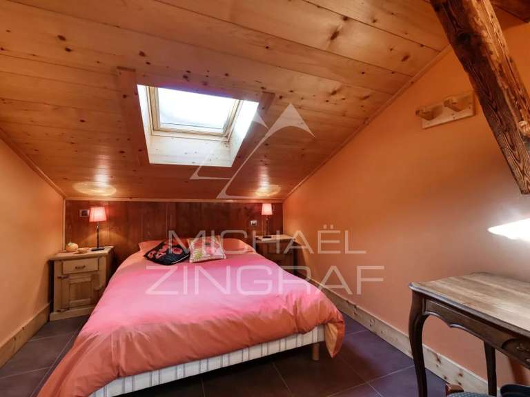 Bien atypique Demi-Quartier - 500m²