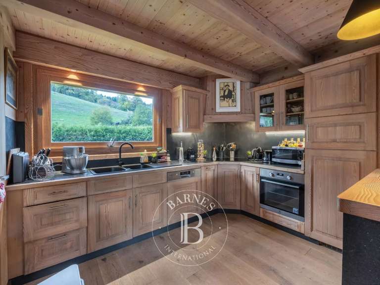 Chalet Demi-Quartier - 5 chambres - 275m²