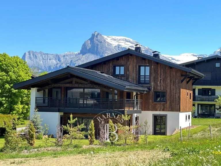Chalet Demi-Quartier - 5 chambres - 395m²