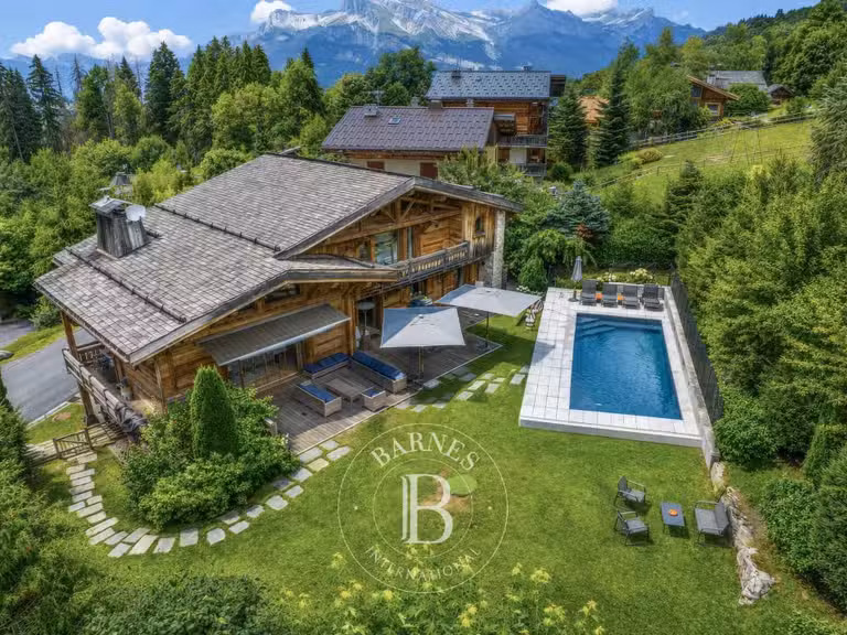 Chalet Demi-Quartier - 5 chambres - 340m²