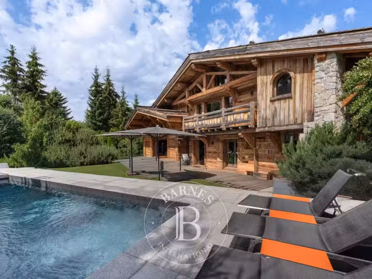Chalet Demi-Quartier - 5 chambres - 340m²