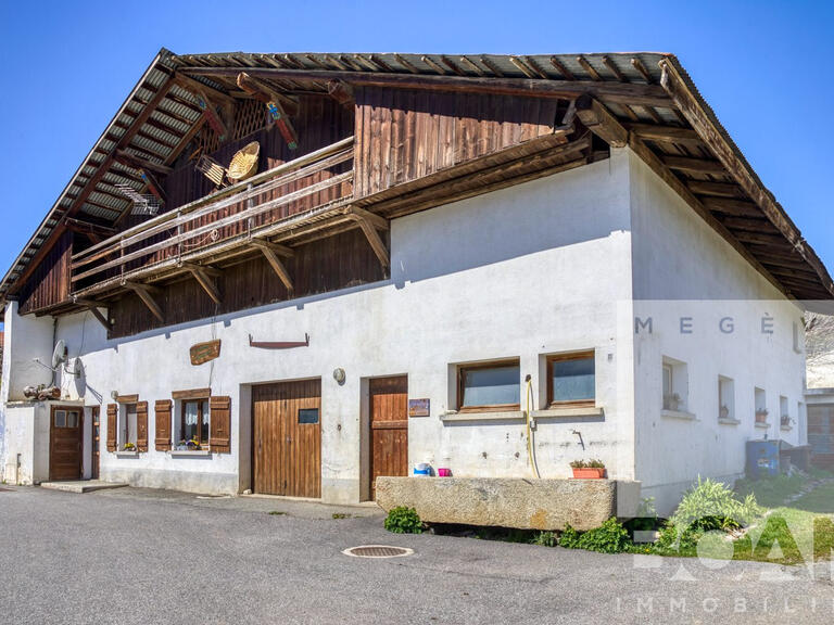 House Demi-Quartier - 527m²
