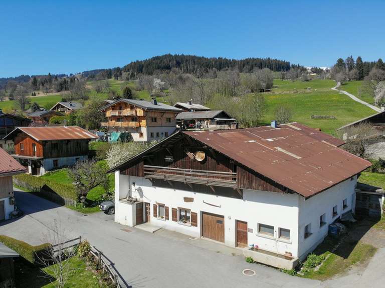 Maison Demi-Quartier - 527m²