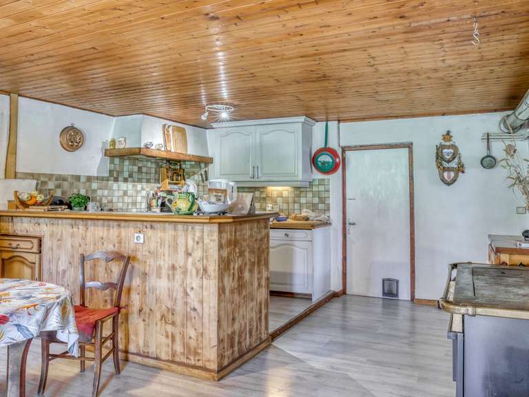 Maison Demi-Quartier - 527m²