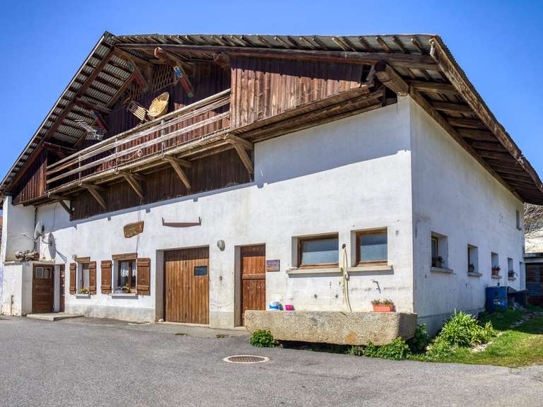 Maison Demi-Quartier - 527m²