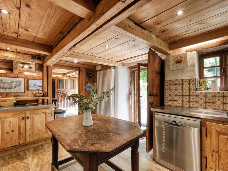 Maison Demi-Quartier - 11 chambres - 365m²