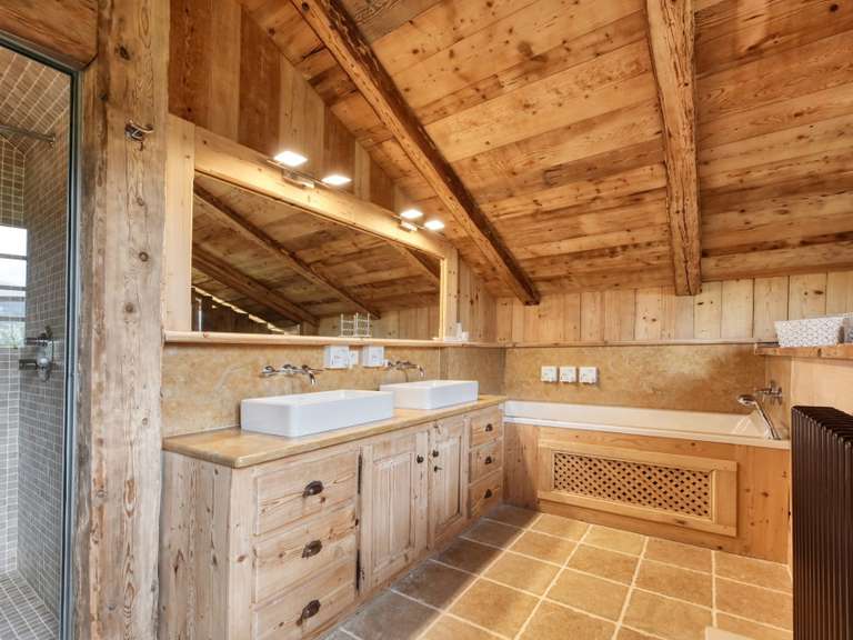 Maison Demi-Quartier - 11 chambres - 365m²